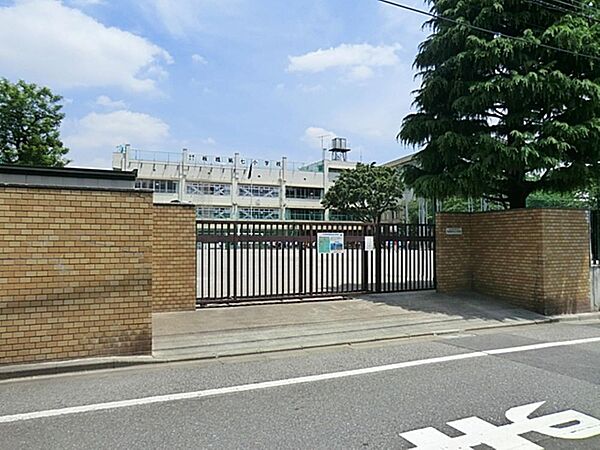 板橋区立板橋第七小学校まで約203m