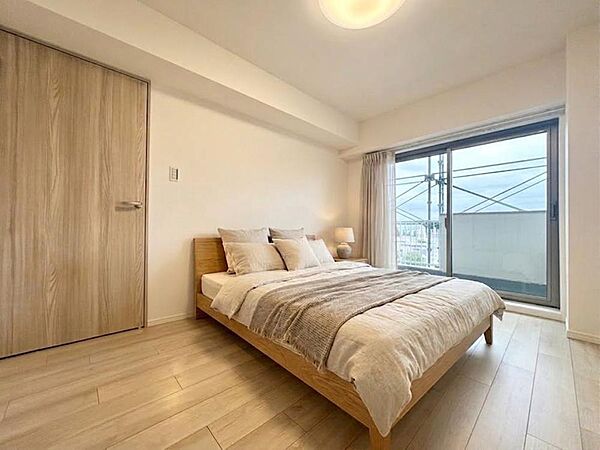 【配置してある家具や小物はCGによるイメージです。】【Bedroom】居室
