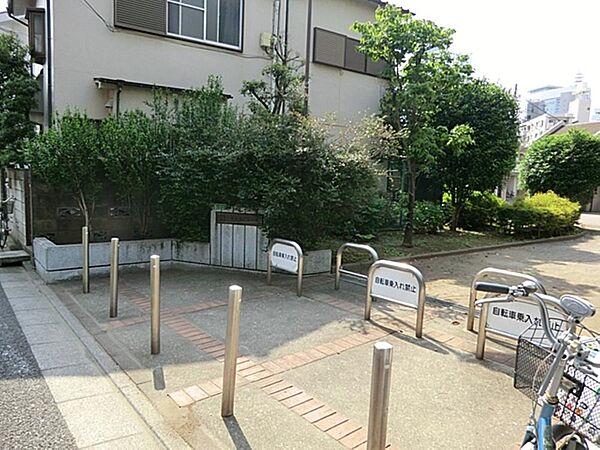 練馬三丁目公園まで約483m