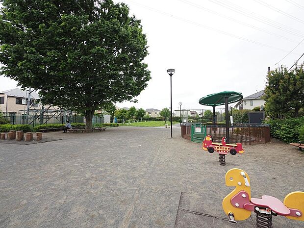 芝久保3丁目ふれあい公園まで約800m