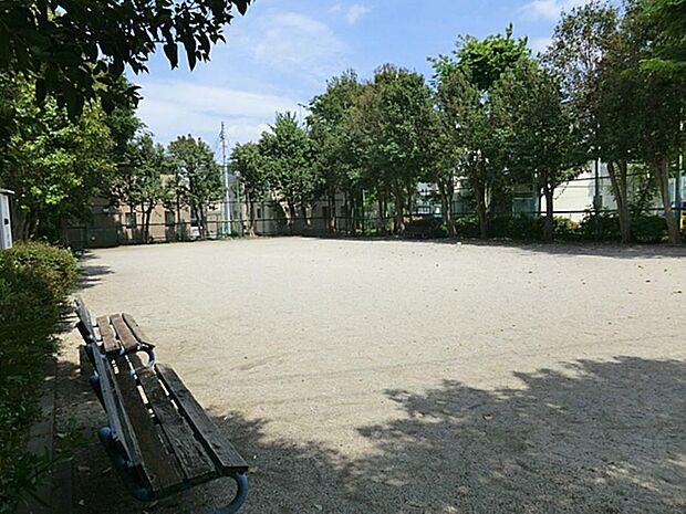 アベリア児童遊園まで約473m