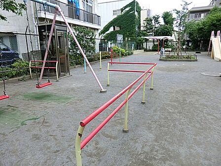 西荻窪平和児童遊園まで約217m