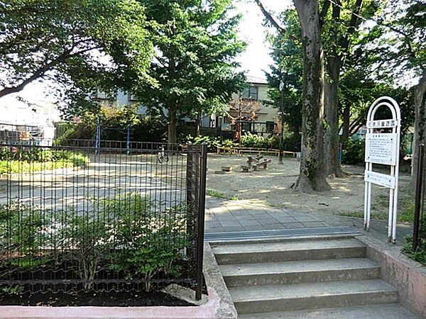 和泉児童遊園まで約651m