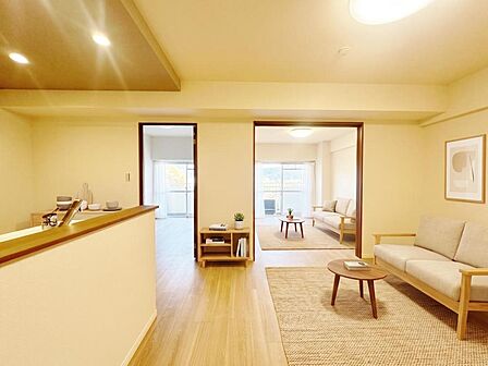 【配置してある家具や小物はCGによるイメージです】 【Livingroom】リビング