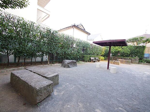 大和鹿鳴公園まで約1100m
