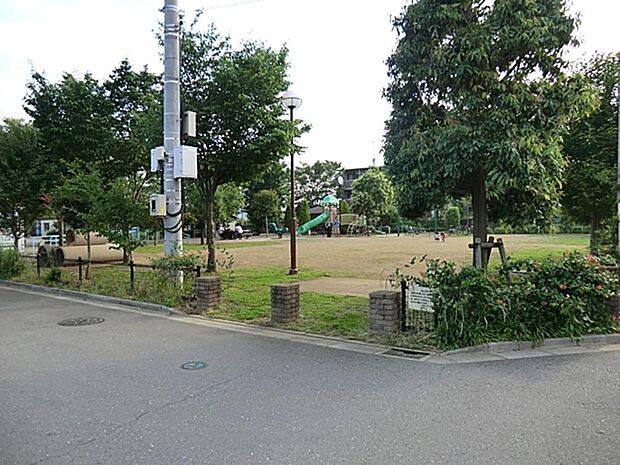 広沢公園まで約1068m