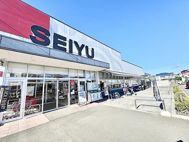 西友滝山店まで約600m