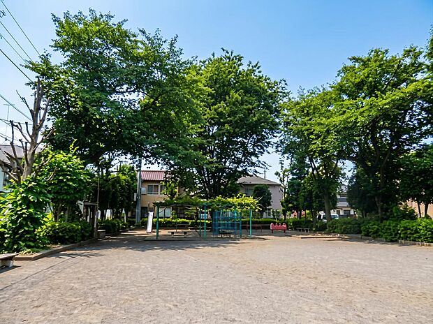 芝久保第一公園まで約194m