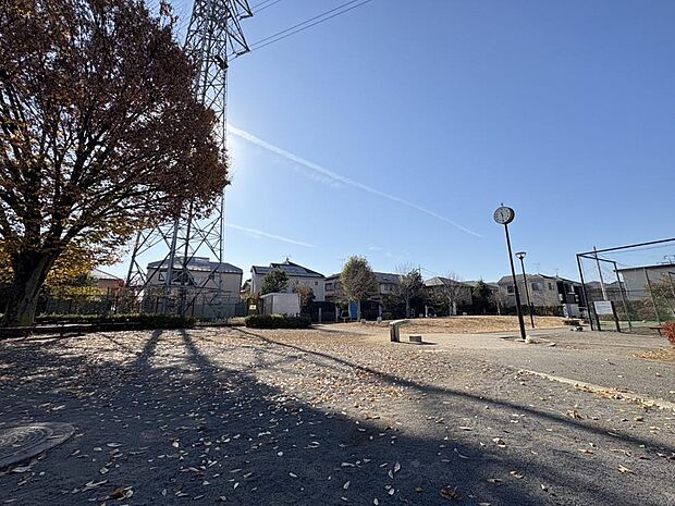 芝久保三丁目ふれあい公園まで約462m