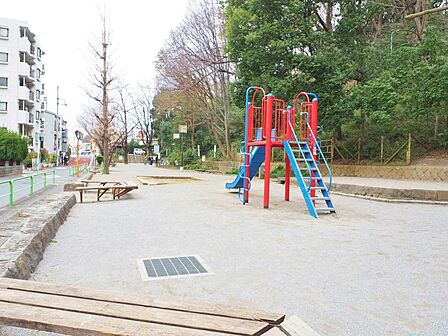志村城山公園まで約33m