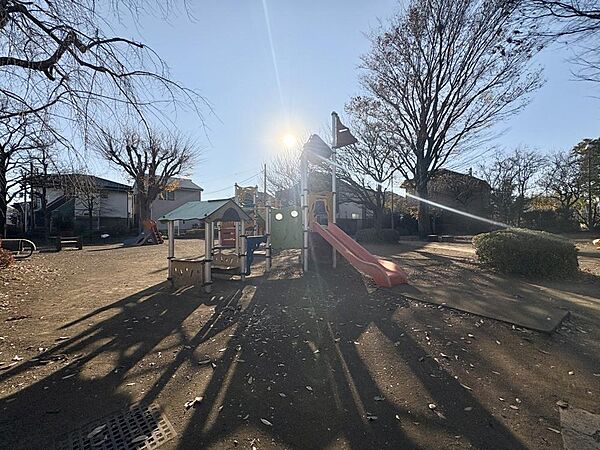 こりす公園まで約333m