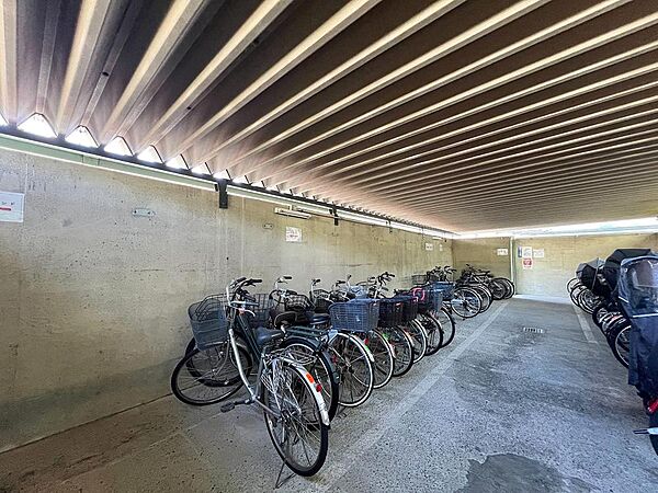 【Bicycle parking area】駐輪場