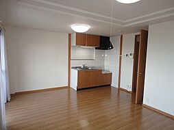 メゾン・グロワール 2階1LDKのリビング/ダイニング