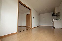 JR福塩線 万能倉駅 徒歩31分の賃貸アパート 2階2LDKのリビング/ダイニング