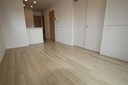 JR福塩線 万能倉駅 徒歩10分の賃貸アパート 2階2LDKのリビング/ダイニング