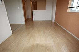 JR福塩線 万能倉駅 徒歩10分の賃貸アパート 2階2LDKのリビング/ダイニング