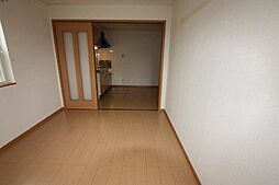 井原鉄道 湯野駅 徒歩10分の賃貸アパート 1階2DKのリビング/ダイニング