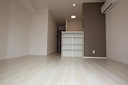 JR山陽本線 東福山駅 徒歩10分の賃貸アパート 2階1LDKのリビング/ダイニング