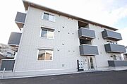 新尾道駅より徒歩20分 築1年7ヶ月 3階建の賃貸物件