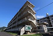 竹原駅より徒歩30分 築54年5ヶ月 5階建の賃貸物件