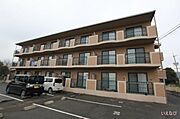湯野駅より徒歩10分 築16年6ヶ月 3階建の賃貸物件