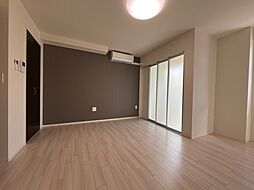 グランデ・フィオーレ 105 1階1Kのリビング/ダイニング