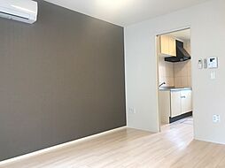 ファヴォーレII 110 1階1Kのリビング/ダイニング