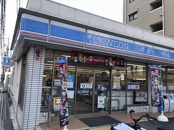 画像15:【コンビニエンスストア】ローソン江坂東店まで347ｍ