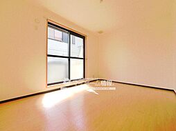 ジャスティス ＫＯＧＡ 102 1階2DKのリビング/ダイニング