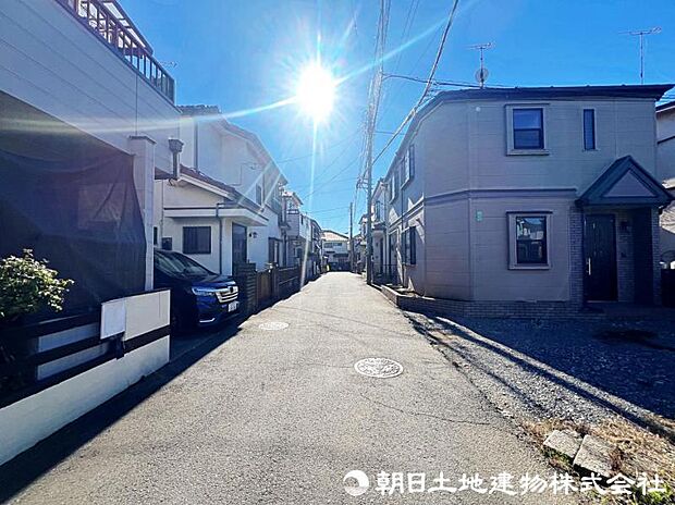 【現地】現地にて前面道路の写真です。