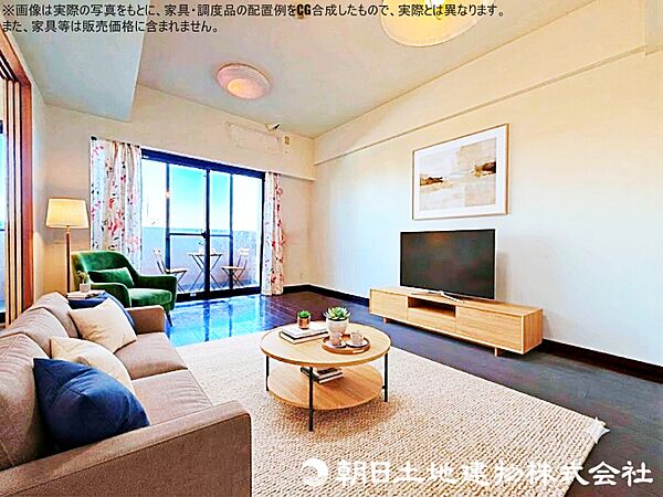 【リビング】家族が集まるリビングは明るく開放感のある空間です。