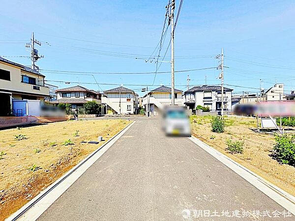 間口もゆったりしていて駐車が苦手な方でもらくらく停められます