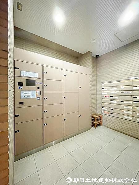 【設備】不在時でも荷物が受け取れて便利な宅配ロッカー