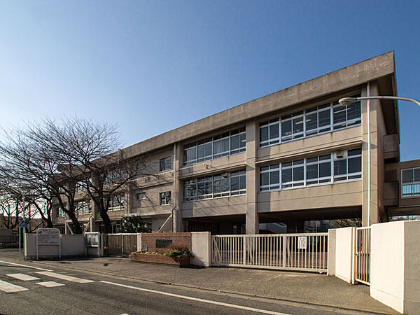 【中学校】東村山市立東村山第六中学校　412ｍ