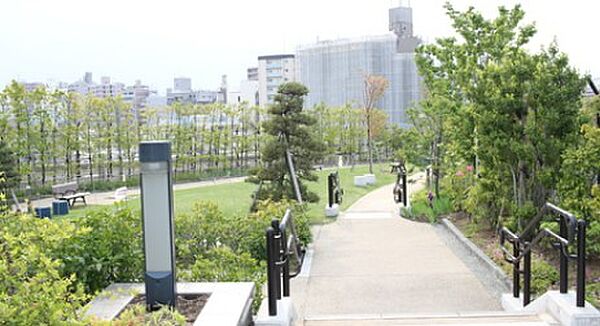 目黒天空庭園・オーパス夢広場（448m）