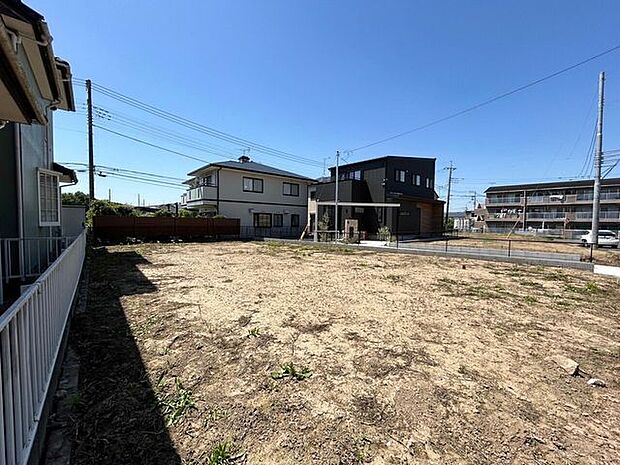 区画整理地内の閑静な住宅街♪建築条件付き売地