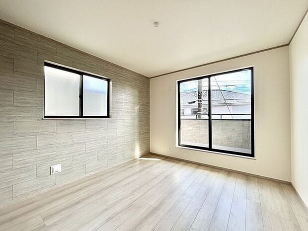 〈8.5帖〉バルコニーに面した明るい洋室が気分をリラックスさせます