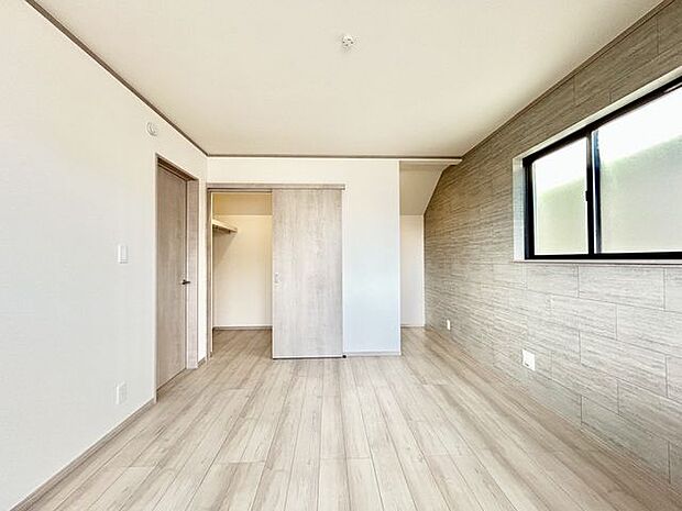 〈8.5帖〉スライド式扉のWICは使い勝手が良いですね。