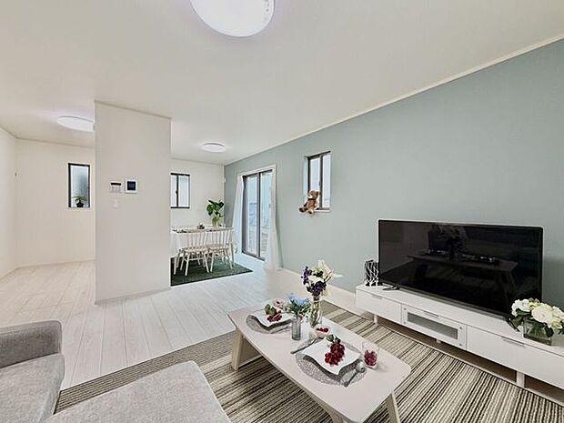 かわいらしい色合いのアクセントクロス♪