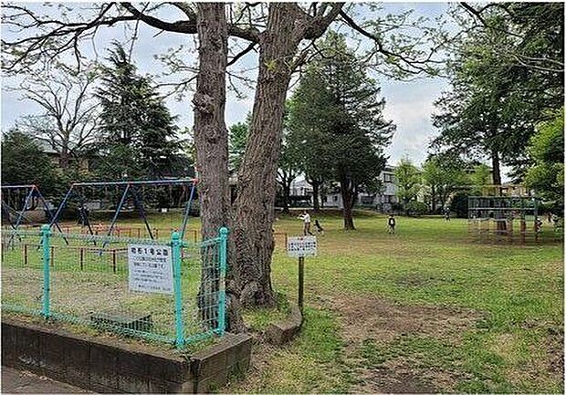 初石1号公園（にわとり公園） 510m