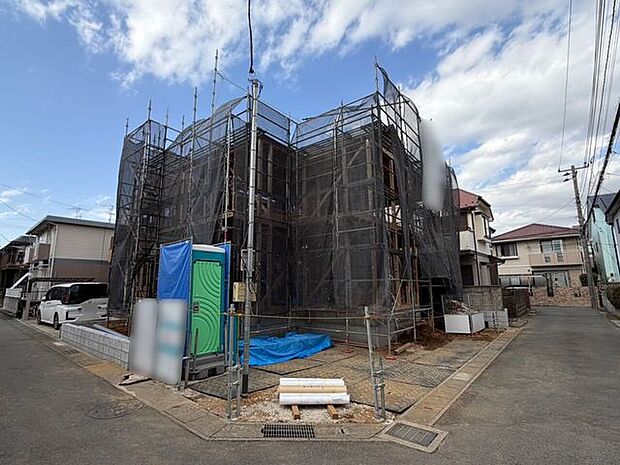 東×南西角地！たっぷりの陽光に包まれる明るい住まいを想像させます♪