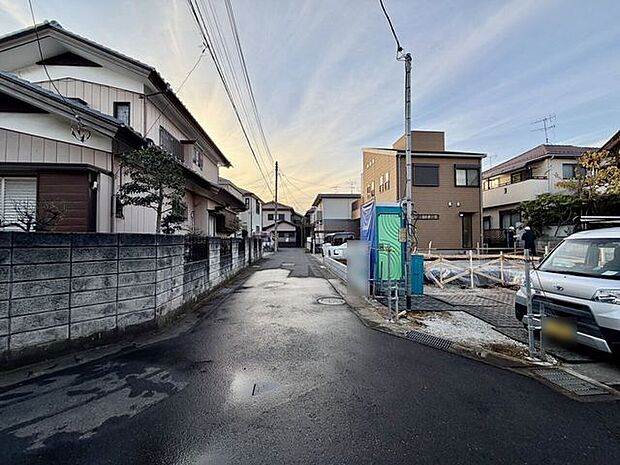 車のとりまわしがしやすそうな立地！