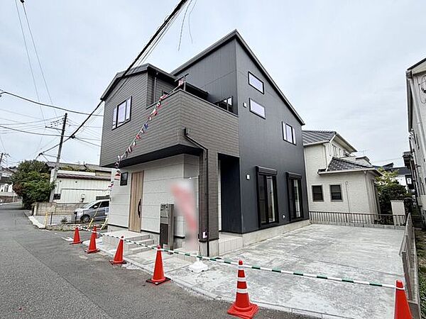 南側に4mの駐車スペースを確保したので日当たり良好♪
