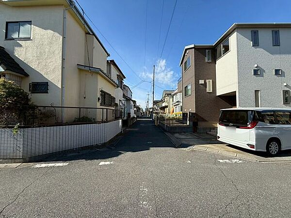 前面道路約4ｍ、隅切りで動線〇