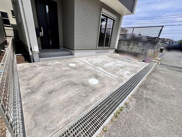 ミニバンタイプのお車も駐車可能です♪
