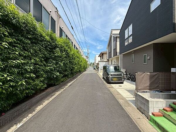 4ｍの幅員で交通量少なめ！