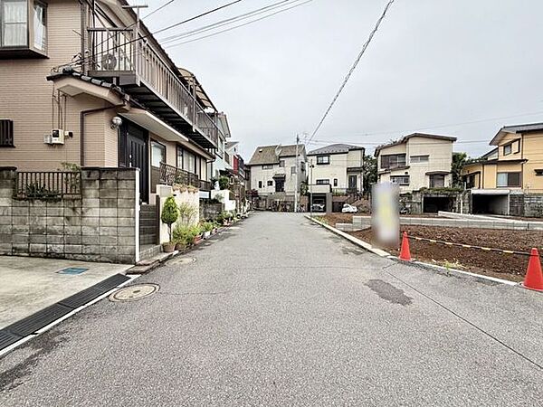 周辺は閑静な住宅街！