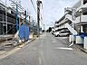 外観：周辺にはスーパー等々生活便利な施設が充実♪