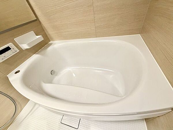 〈エコベンチ浴槽〉節水・安全・多機能を一台で実現♪半身浴や小さなお子さまが座るのに活躍します♪