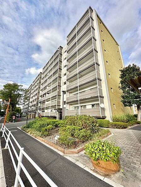 東西両面バルコニーなので陽当たり&通風良好♪